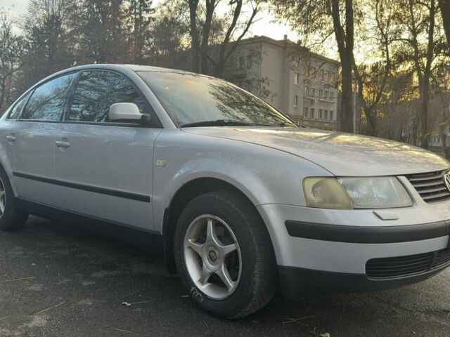 Серый Фольксваген Пассат, объемом двигателя 1.8 л и пробегом 477 тыс. км за 3700 $, фото 4 на Automoto.ua