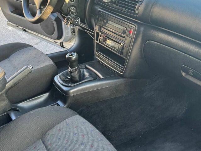 Сірий Фольксваген Пассат, об'ємом двигуна 1.6 л та пробігом 350 тис. км за 3700 $, фото 7 на Automoto.ua