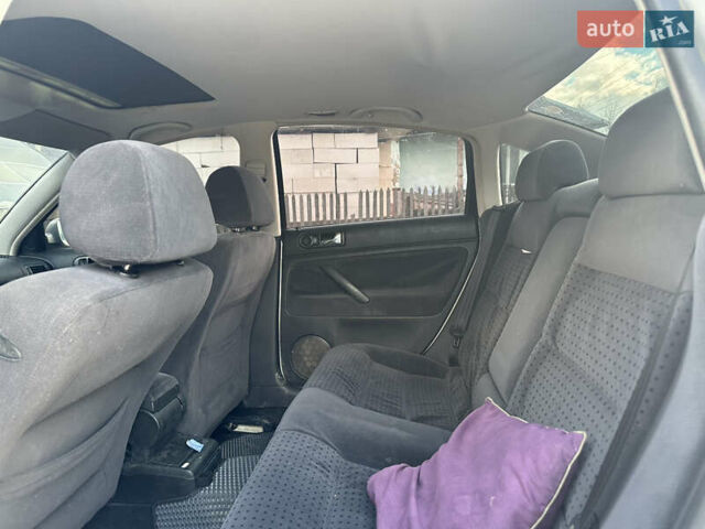 Серый Фольксваген Пассат, объемом двигателя 1.6 л и пробегом 217 тыс. км за 2850 $, фото 9 на Automoto.ua