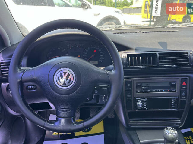 Сірий Фольксваген Пассат, об'ємом двигуна 1.8 л та пробігом 268 тис. км за 4200 $, фото 17 на Automoto.ua