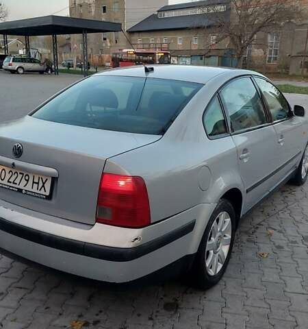 Серый Фольксваген Пассат, объемом двигателя 1.9 л и пробегом 420 тыс. км за 2999 $, фото 4 на Automoto.ua