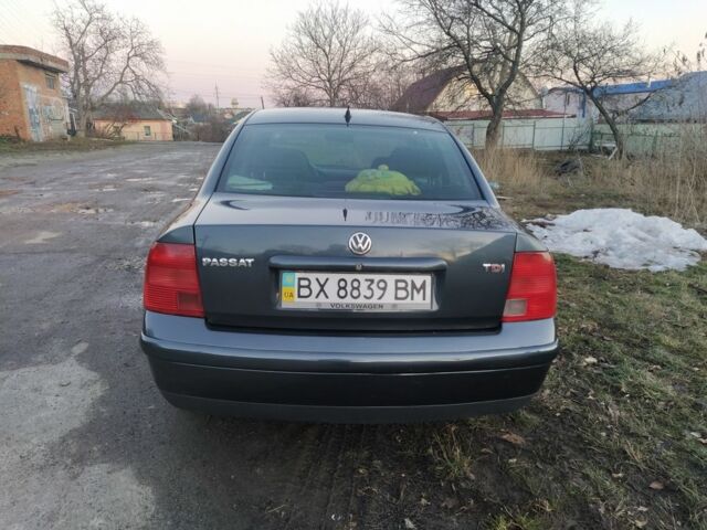 Серый Фольксваген Пассат, объемом двигателя 2.5 л и пробегом 350 тыс. км за 2800 $, фото 7 на Automoto.ua