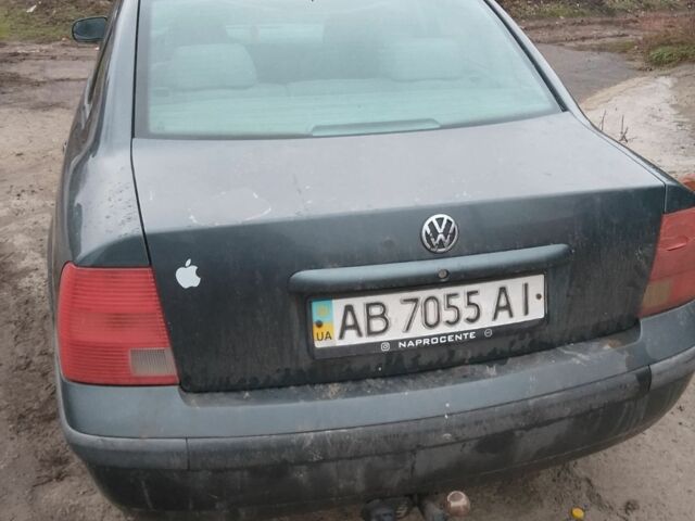 Серый Фольксваген Пассат, объемом двигателя 1.8 л и пробегом 200 тыс. км за 2500 $, фото 1 на Automoto.ua