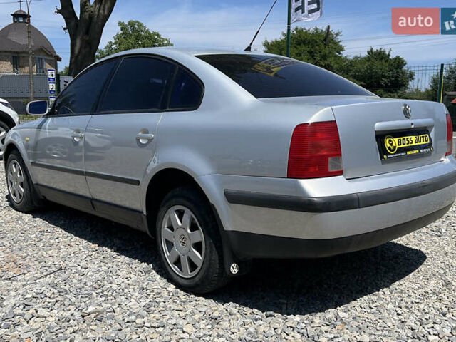 Сірий Фольксваген Пассат, об'ємом двигуна 1.8 л та пробігом 268 тис. км за 4200 $, фото 3 на Automoto.ua