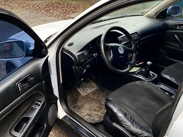 Серый Фольксваген Пассат, объемом двигателя 1.8 л и пробегом 315 тыс. км за 1500 $, фото 8 на Automoto.ua