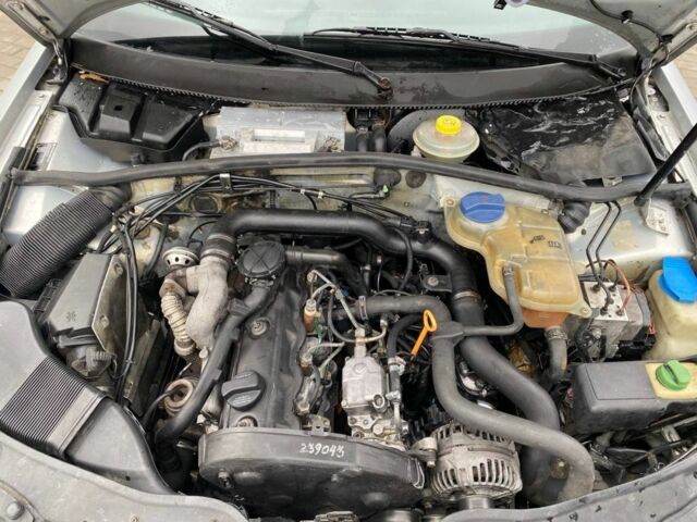 Серый Фольксваген Пассат, объемом двигателя 1.9 л и пробегом 200 тыс. км за 3350 $, фото 4 на Automoto.ua