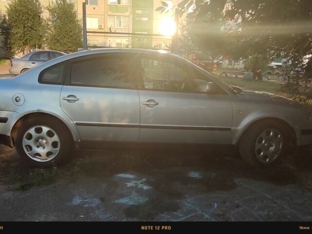 Серый Фольксваген Пассат, объемом двигателя 1.9 л и пробегом 410 тыс. км за 3400 $, фото 1 на Automoto.ua