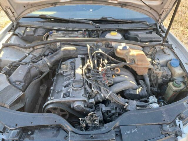 Сірий Фольксваген Пассат, об'ємом двигуна 1.8 л та пробігом 1000 тис. км за 2550 $, фото 6 на Automoto.ua