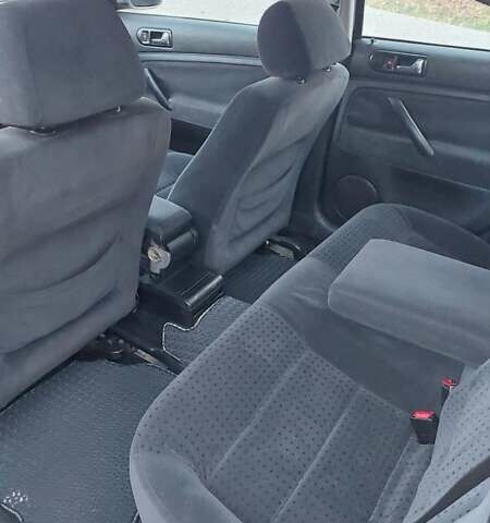 Серый Фольксваген Пассат, объемом двигателя 1.9 л и пробегом 420 тыс. км за 2999 $, фото 5 на Automoto.ua