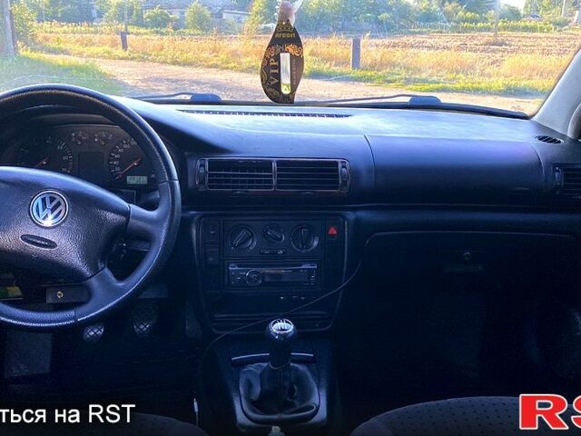 Сірий Фольксваген Пассат, об'ємом двигуна 1.6 л та пробігом 290 тис. км за 3300 $, фото 6 на Automoto.ua