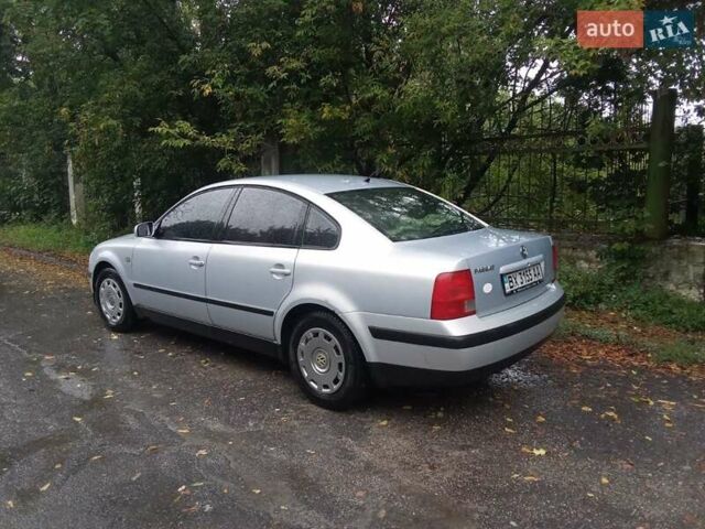 Серый Фольксваген Пассат, объемом двигателя 1.6 л и пробегом 377 тыс. км за 3000 $, фото 10 на Automoto.ua