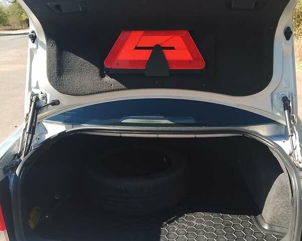 Сірий Фольксваген Пассат, об'ємом двигуна 1.6 л та пробігом 363 тис. км за 3750 $, фото 11 на Automoto.ua