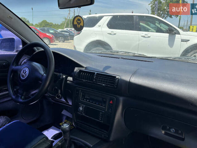 Сірий Фольксваген Пассат, об'ємом двигуна 1.8 л та пробігом 268 тис. км за 4200 $, фото 20 на Automoto.ua