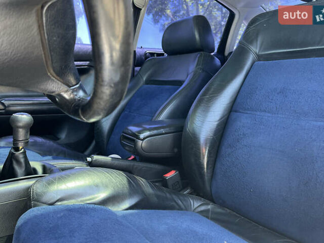 Сірий Фольксваген Пассат, об'ємом двигуна 1.8 л та пробігом 268 тис. км за 4200 $, фото 10 на Automoto.ua