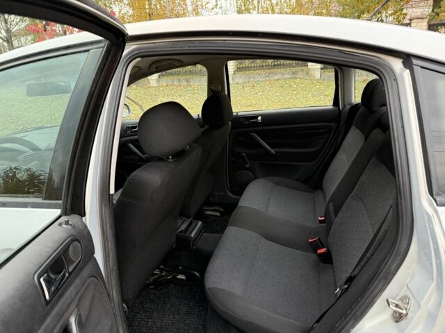 Серый Фольксваген Пассат, объемом двигателя 1.9 л и пробегом 320 тыс. км за 1799 $, фото 3 на Automoto.ua