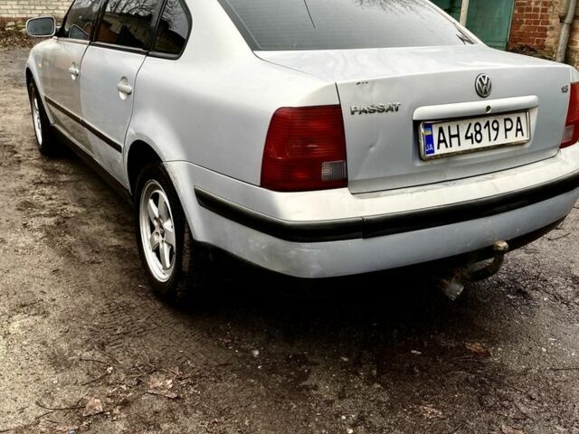 Серый Фольксваген Пассат, объемом двигателя 1.8 л и пробегом 315 тыс. км за 1500 $, фото 1 на Automoto.ua