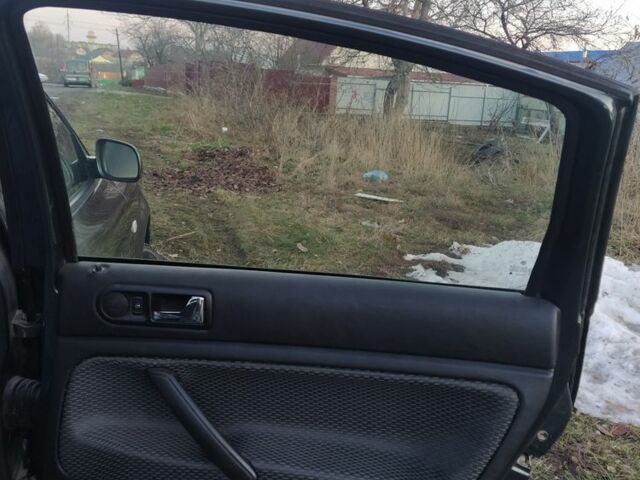 Серый Фольксваген Пассат, объемом двигателя 2.5 л и пробегом 350 тыс. км за 2800 $, фото 9 на Automoto.ua