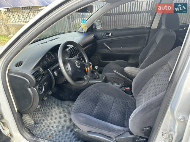 Серый Фольксваген Пассат, объемом двигателя 1.6 л и пробегом 217 тыс. км за 2850 $, фото 8 на Automoto.ua