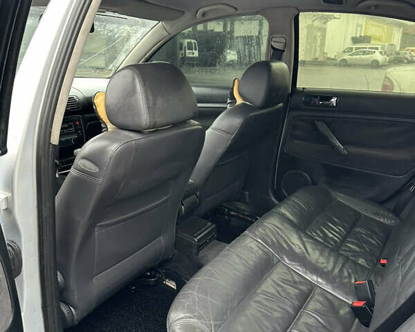 Серый Фольксваген Пассат, объемом двигателя 1.78 л и пробегом 300 тыс. км за 2600 $, фото 11 на Automoto.ua