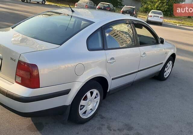 Серый Фольксваген Пассат, объемом двигателя 1.9 л и пробегом 402 тыс. км за 4500 $, фото 2 на Automoto.ua