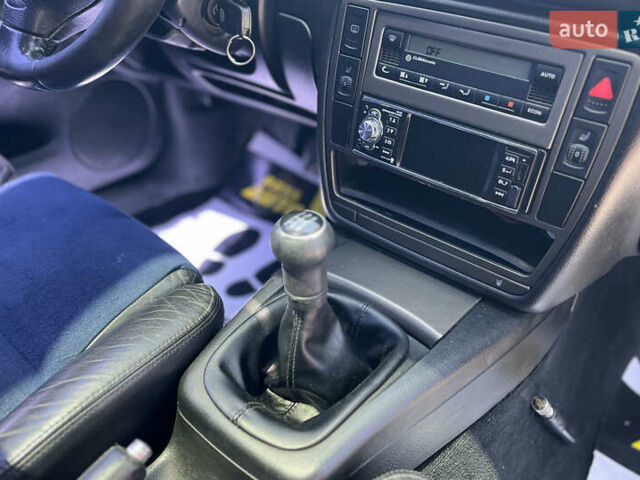 Сірий Фольксваген Пассат, об'ємом двигуна 1.8 л та пробігом 268 тис. км за 4200 $, фото 25 на Automoto.ua