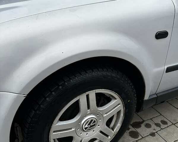 Сірий Фольксваген Пассат, об'ємом двигуна 1.78 л та пробігом 302 тис. км за 3950 $, фото 9 на Automoto.ua