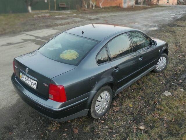 Серый Фольксваген Пассат, объемом двигателя 2.5 л и пробегом 350 тыс. км за 2800 $, фото 19 на Automoto.ua