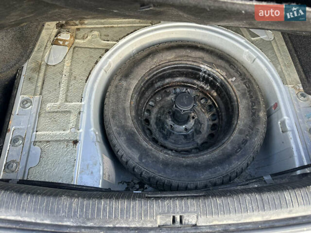 Серый Фольксваген Пассат, объемом двигателя 1.6 л и пробегом 217 тыс. км за 2850 $, фото 10 на Automoto.ua