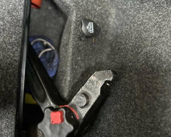 Серый Фольксваген Пассат, объемом двигателя 1.8 л и пробегом 182 тыс. км за 4800 $, фото 22 на Automoto.ua