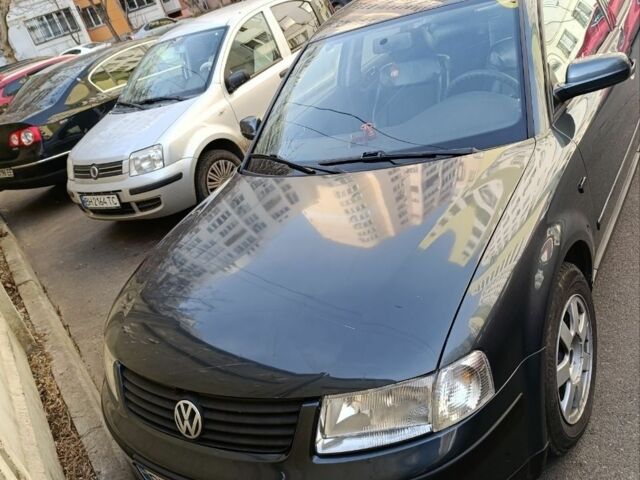 Серый Фольксваген Пассат, объемом двигателя 2.3 л и пробегом 20 тыс. км за 3200 $, фото 6 на Automoto.ua