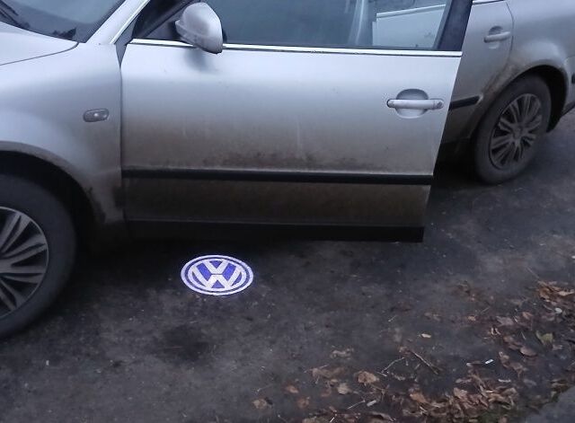 Сірий Фольксваген Пассат, об'ємом двигуна 1.6 л та пробігом 198 тис. км за 3500 $, фото 7 на Automoto.ua