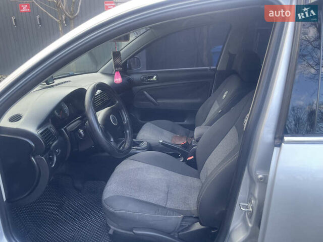 Серый Фольксваген Пассат, объемом двигателя 1.78 л и пробегом 277 тыс. км за 4100 $, фото 16 на Automoto.ua