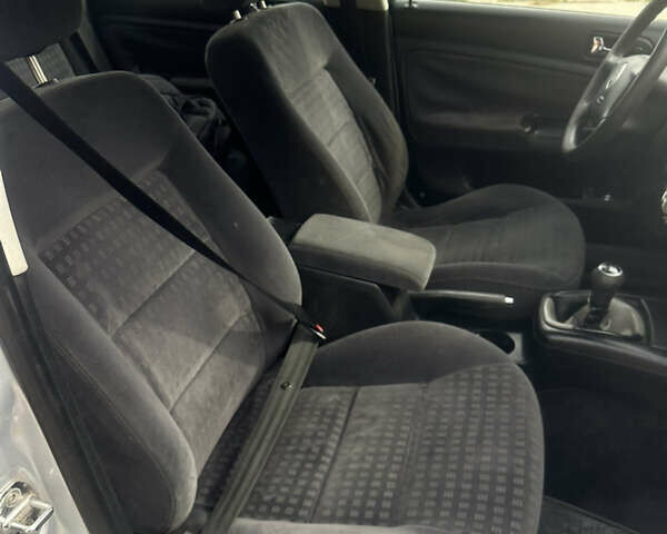 Серый Фольксваген Пассат, объемом двигателя 1.9 л и пробегом 280 тыс. км за 3350 $, фото 11 на Automoto.ua