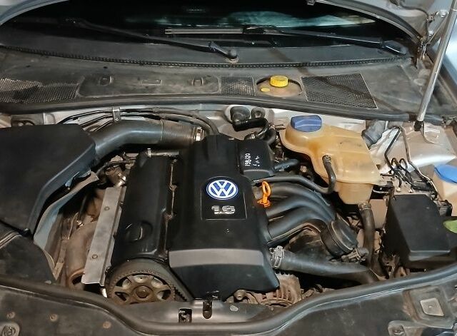 Сірий Фольксваген Пассат, об'ємом двигуна 1.6 л та пробігом 198 тис. км за 3500 $, фото 8 на Automoto.ua