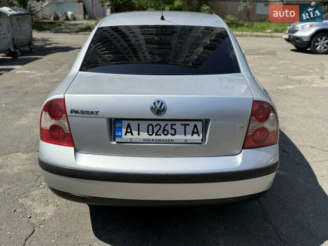 Серый Фольксваген Пассат, объемом двигателя 1.6 л и пробегом 290 тыс. км за 5300 $, фото 3 на Automoto.ua