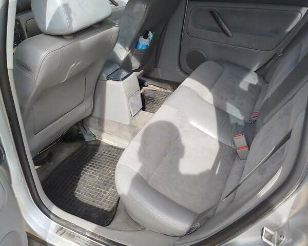 Серый Фольксваген Пассат, объемом двигателя 1.98 л и пробегом 348 тыс. км за 4800 $, фото 6 на Automoto.ua