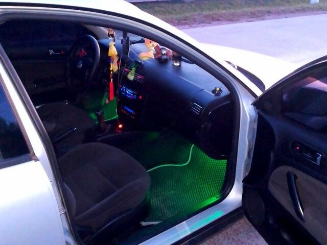 Сірий Фольксваген Пассат, об'ємом двигуна 1.9 л та пробігом 370 тис. км за 3499 $, фото 11 на Automoto.ua