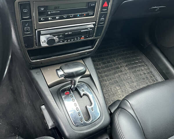 Серый Фольксваген Пассат, объемом двигателя 2.77 л и пробегом 318 тыс. км за 3700 $, фото 10 на Automoto.ua