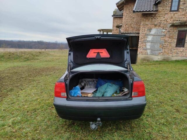 Сірий Фольксваген Пассат, об'ємом двигуна 1.6 л та пробігом 289 тис. км за 4300 $, фото 5 на Automoto.ua