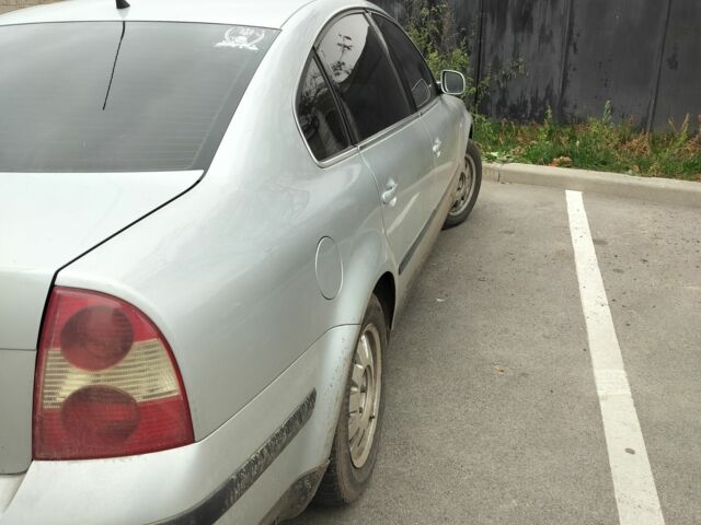 Сірий Фольксваген Пассат, об'ємом двигуна 1.6 л та пробігом 304 тис. км за 4100 $, фото 4 на Automoto.ua