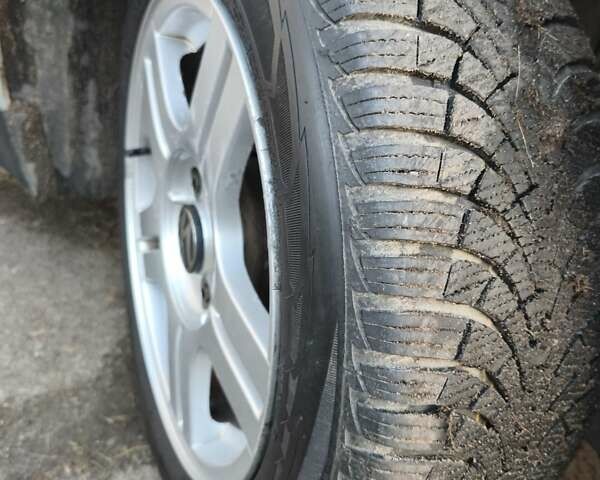 Серый Фольксваген Пассат, объемом двигателя 1.6 л и пробегом 170 тыс. км за 3950 $, фото 10 на Automoto.ua