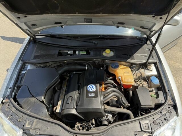 Серый Фольксваген Пассат, объемом двигателя 1.6 л и пробегом 297 тыс. км за 5200 $, фото 4 на Automoto.ua