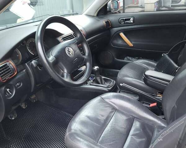 Серый Фольксваген Пассат, объемом двигателя 1.9 л и пробегом 300 тыс. км за 4800 $, фото 8 на Automoto.ua