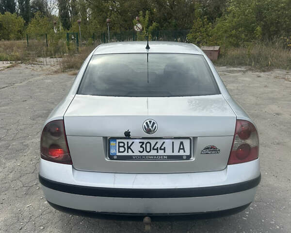 Серый Фольксваген Пассат, объемом двигателя 1.9 л и пробегом 280 тыс. км за 3350 $, фото 1 на Automoto.ua