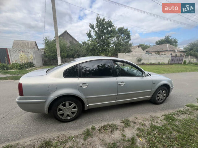 Серый Фольксваген Пассат, объемом двигателя 1.9 л и пробегом 318 тыс. км за 4200 $, фото 3 на Automoto.ua