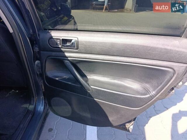 Серый Фольксваген Пассат, объемом двигателя 1.6 л и пробегом 241 тыс. км за 4200 $, фото 10 на Automoto.ua