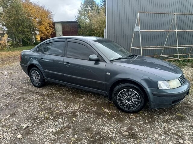 Серый Фольксваген Пассат, объемом двигателя 1.9 л и пробегом 325 тыс. км за 2800 $, фото 4 на Automoto.ua