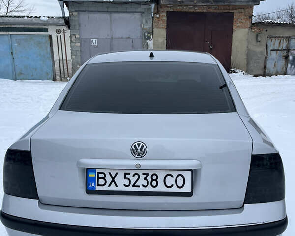 Серый Фольксваген Пассат, объемом двигателя 2.77 л и пробегом 318 тыс. км за 3700 $, фото 5 на Automoto.ua
