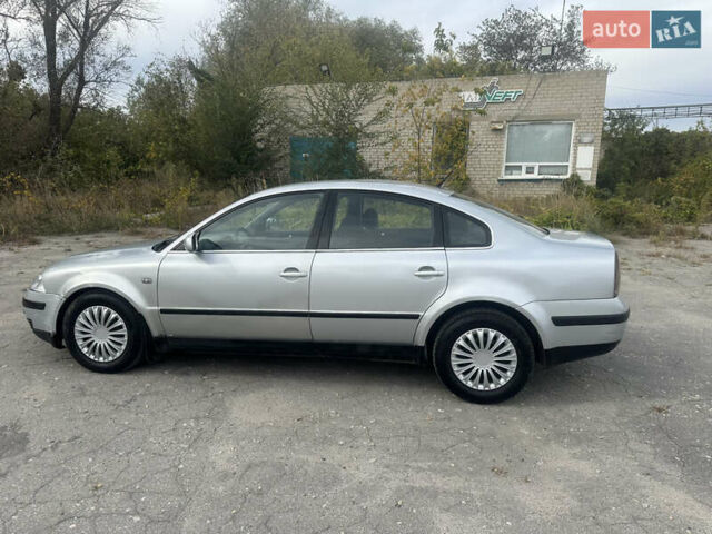 Серый Фольксваген Пассат, объемом двигателя 1.9 л и пробегом 280 тыс. км за 3350 $, фото 5 на Automoto.ua