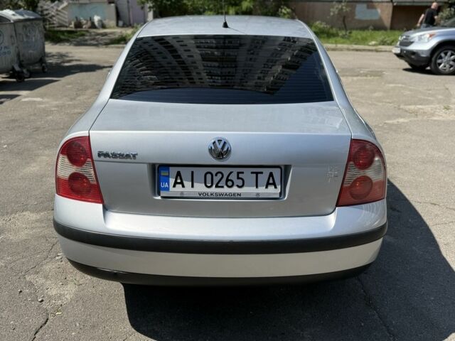 Серый Фольксваген Пассат, объемом двигателя 1.6 л и пробегом 297 тыс. км за 5200 $, фото 1 на Automoto.ua